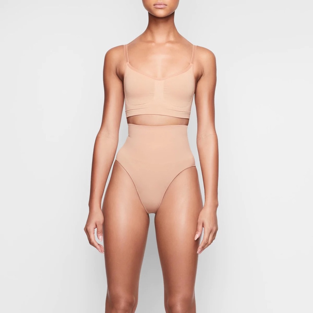 Skims sculpting bralette in Ochre